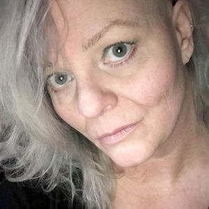 Meet your Posher, Renée joy